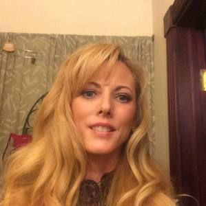 Meet your Posher, Dana